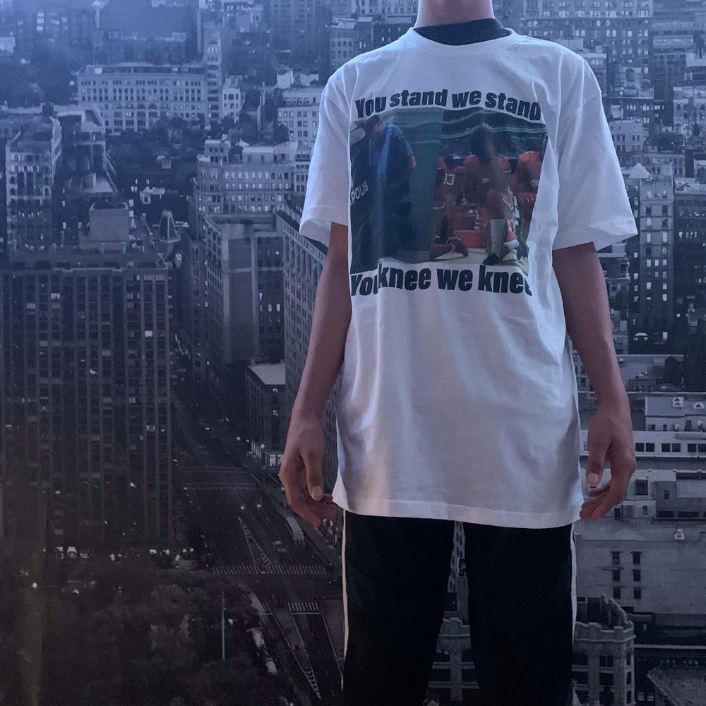 A knee for a knee shirt